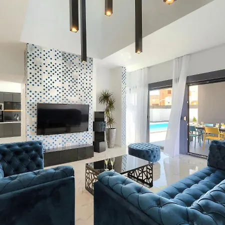 Dots N' Stripes By Interhome *