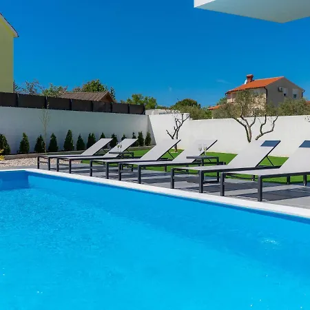 Dots N' Stripes By Interhome 别墅 *