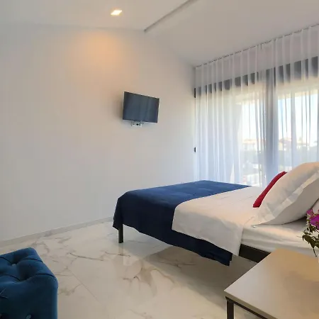 Dots N' Stripes By Interhome *