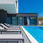 Dots N' Stripes By Interhome Villa *