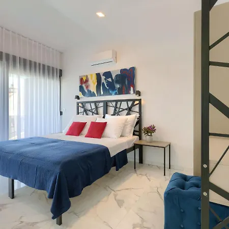 Dots N' Stripes By Interhome فاجانا