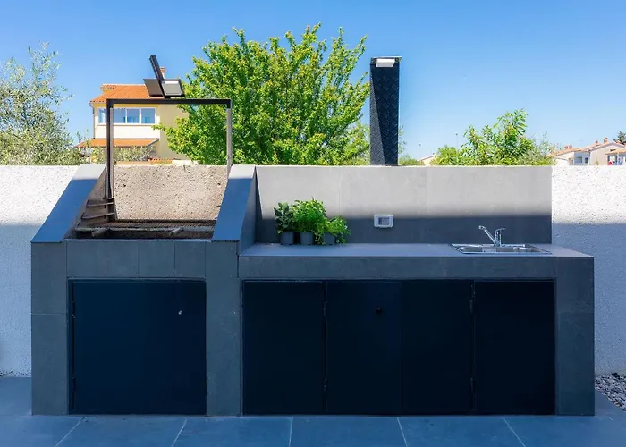 Dots N' Stripes By Interhome